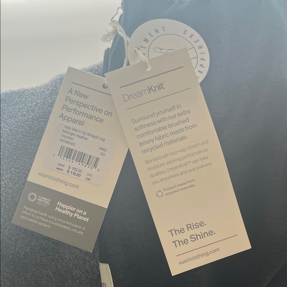 Vuori Halo Warm Up. Double waistband NWT - Picture 2 of 5